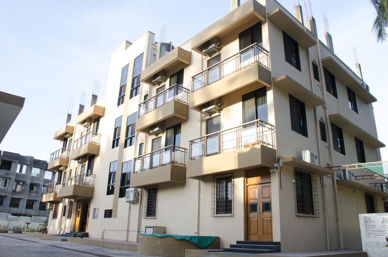 Hira Laxmi Residency Hotel Alībāg Exterior foto